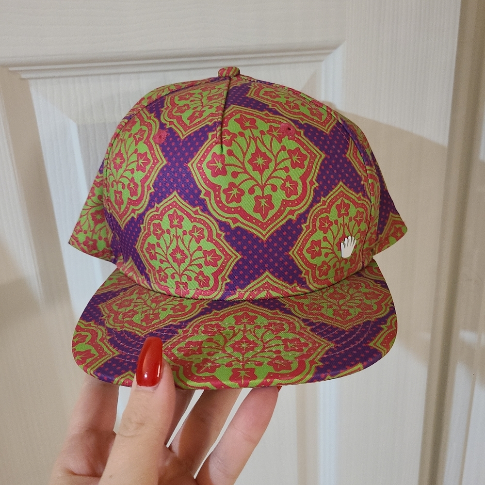 Gender neutral hat